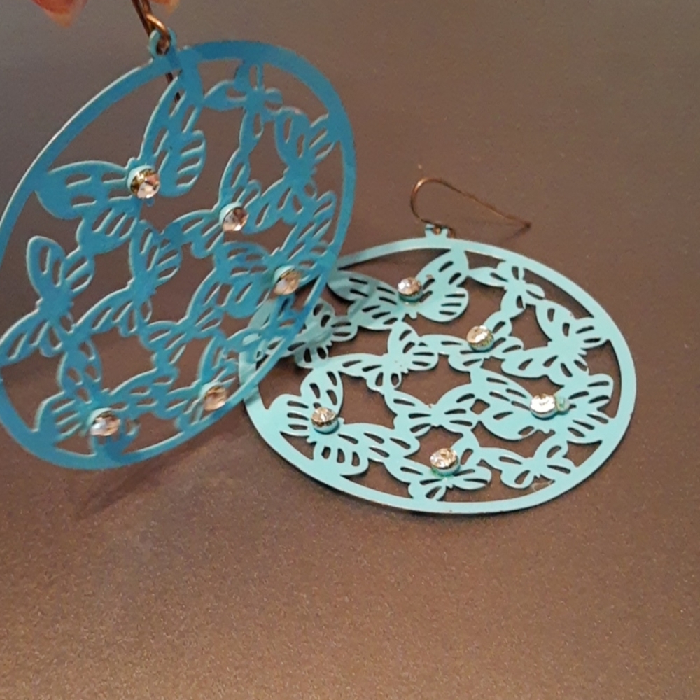Blue butterfly earrings - Picture 2 of 3